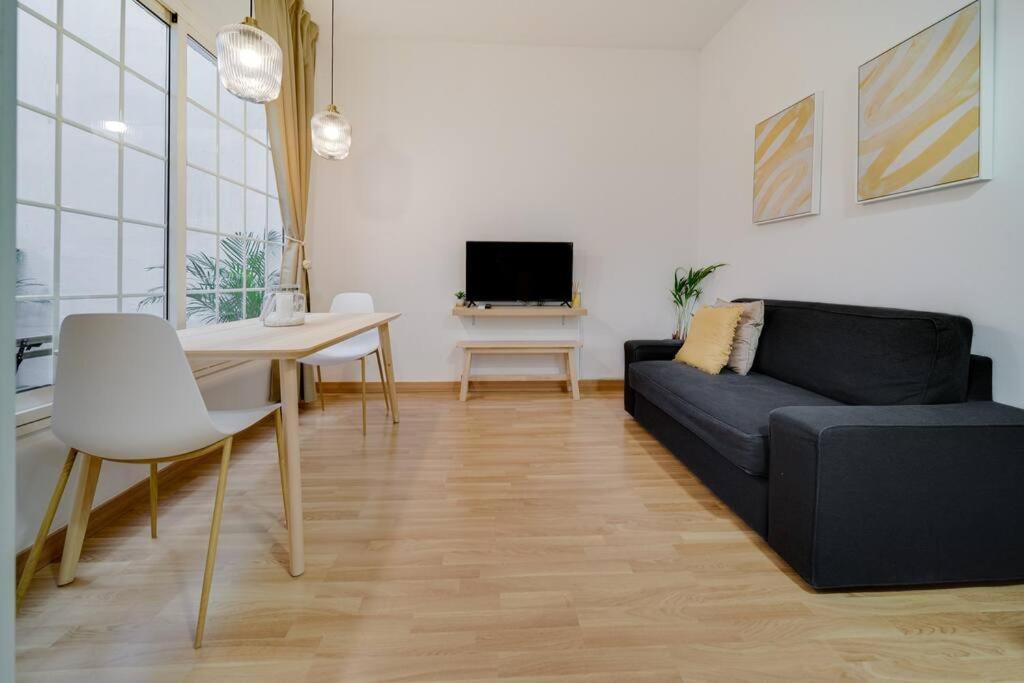 Encantador Apartamento Con Patio Málaga Dış mekan fotoğraf