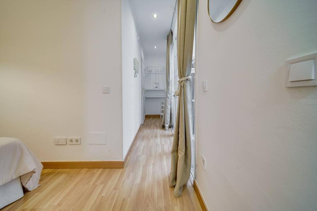 Encantador Apartamento Con Patio Málaga Dış mekan fotoğraf